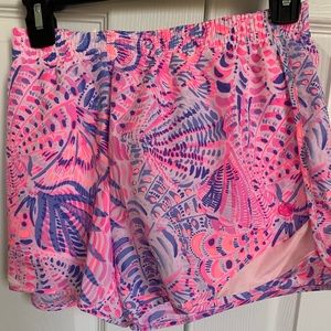 Lily Pulitzer active shorts size medium